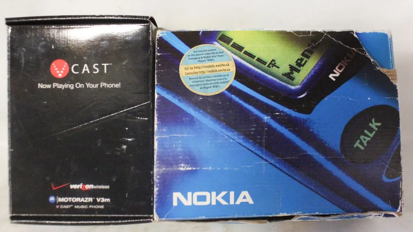 2 VINTAGE CELL PHONES WITH ACCESSORIES
