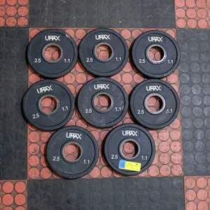 BAILIFF SEIZED: 8X UMAX RUBBER PLATES 2.5LBS EACH