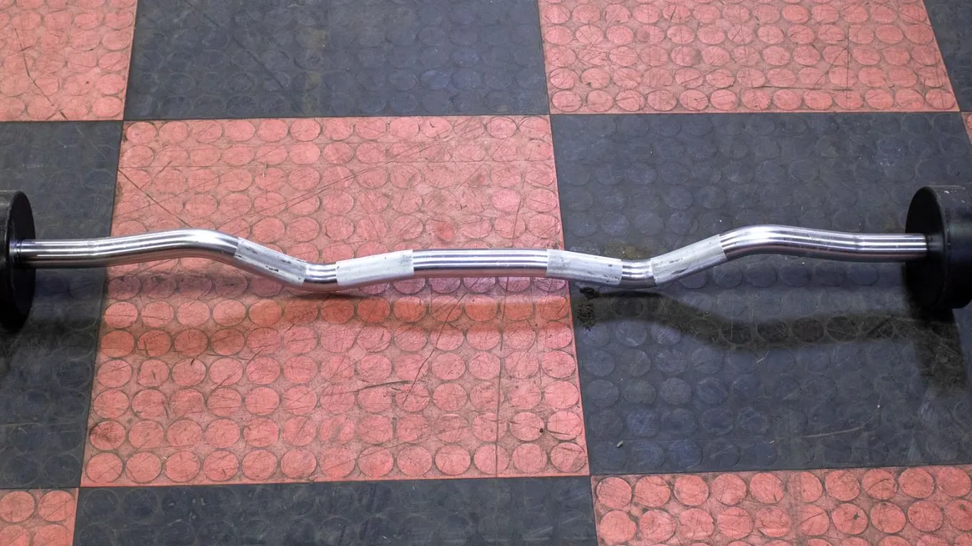 BAILIFF SEIZED: UMAX PREACHER CURL BAR 20LB