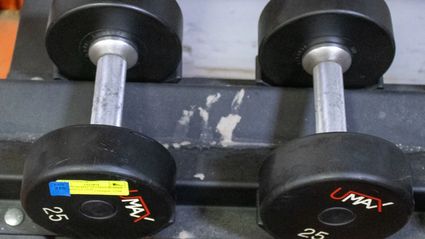 BAILIFF SEIZED: 2X UMAX RUBBER DUMBBELLS 25LB