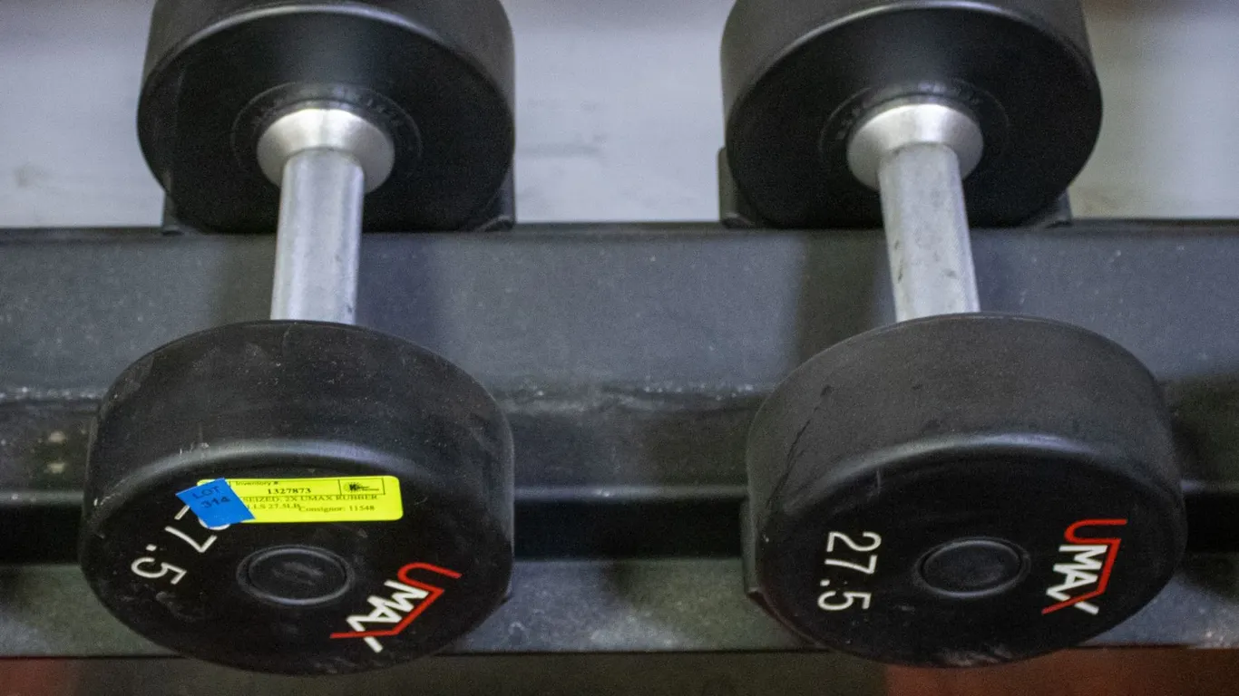 BAILIFF SEIZED: 2X UMAX RUBBER DUMBBELLS 27.5LB