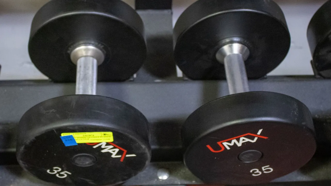 BAILIFF SEIZED: 2X UMAX RUBBER DUMBBELLS 35LB