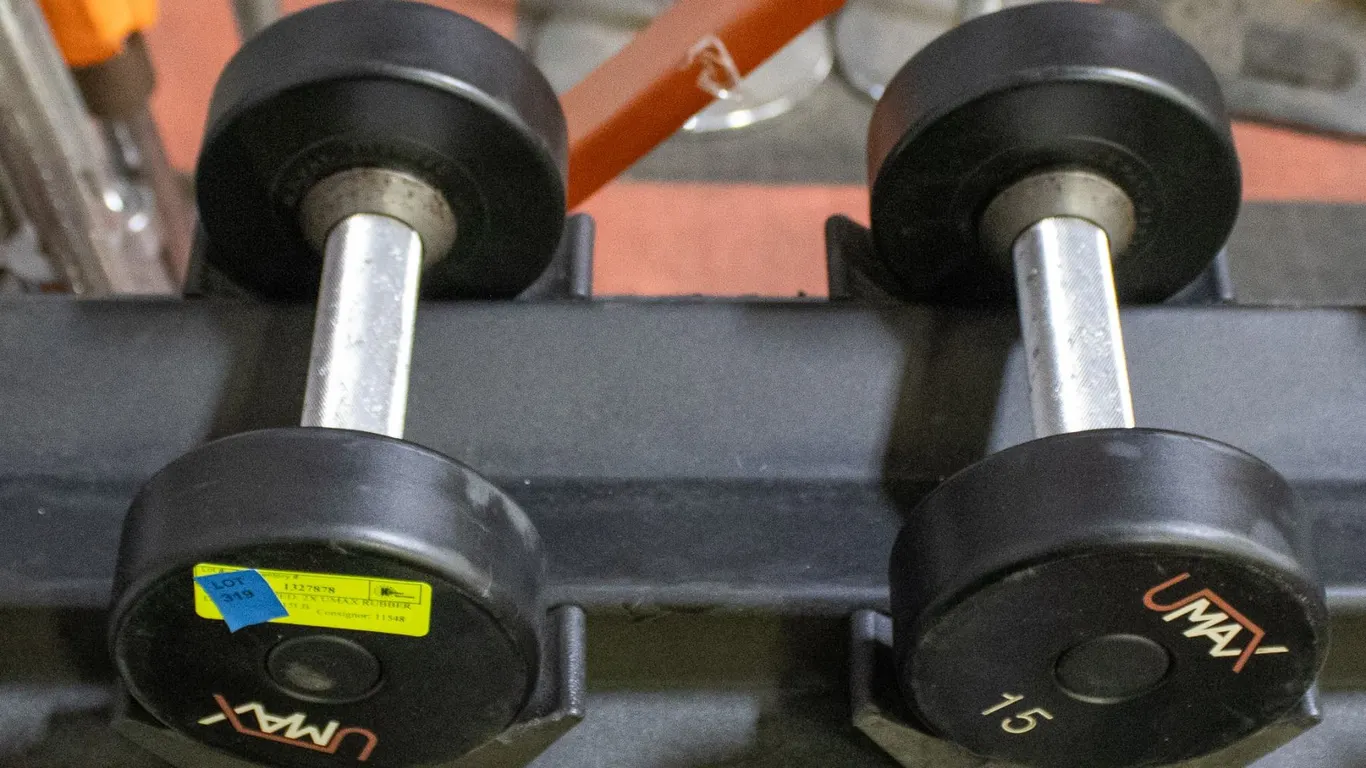 BAILIFF SEIZED: 2X UMAX RUBBER DUMBBELLS 15LB