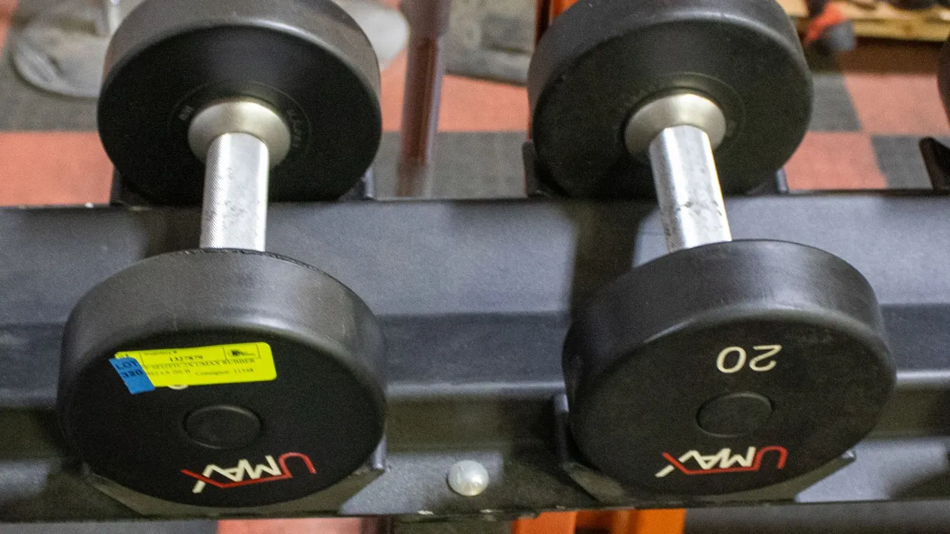 BAILIFF SEIZED: 2X UMAX RUBBER DUMBBELLS 20LB
