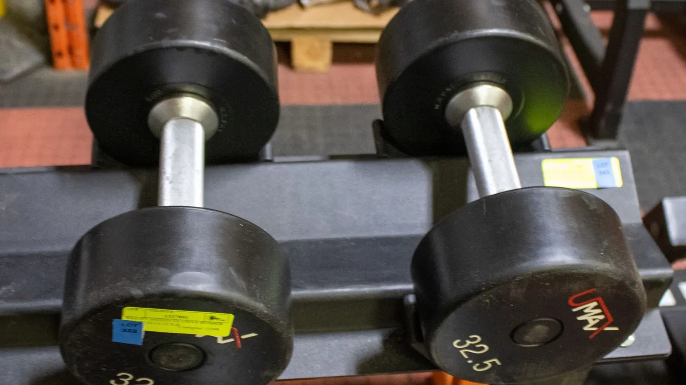 BAILIFF SEIZED: 2X UMAX RUBBER DUMBBELLS 32.5LB