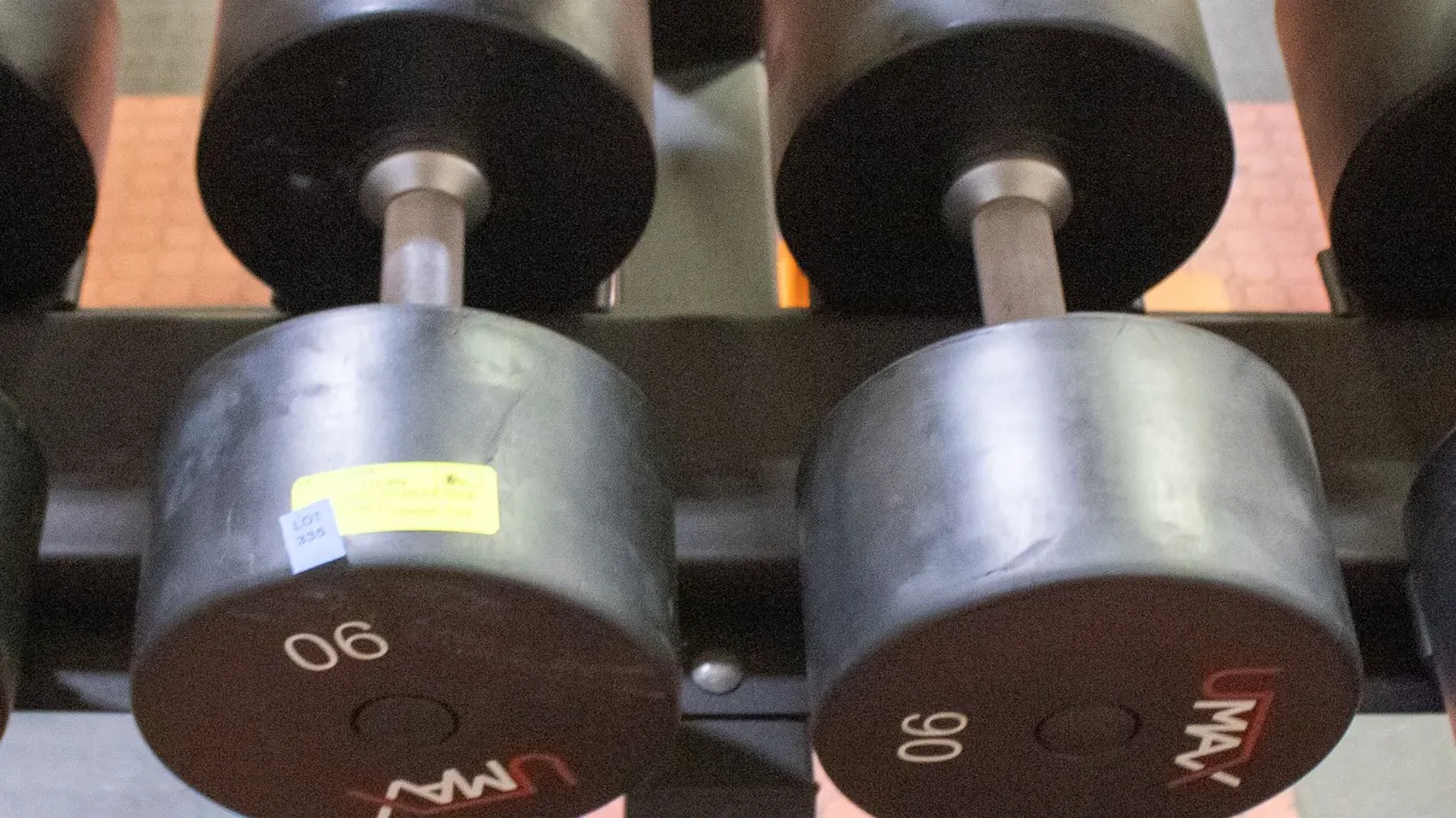 BAILIFF SEIZED: 2X UMAX RUBBER DUMBBELLS 90LB