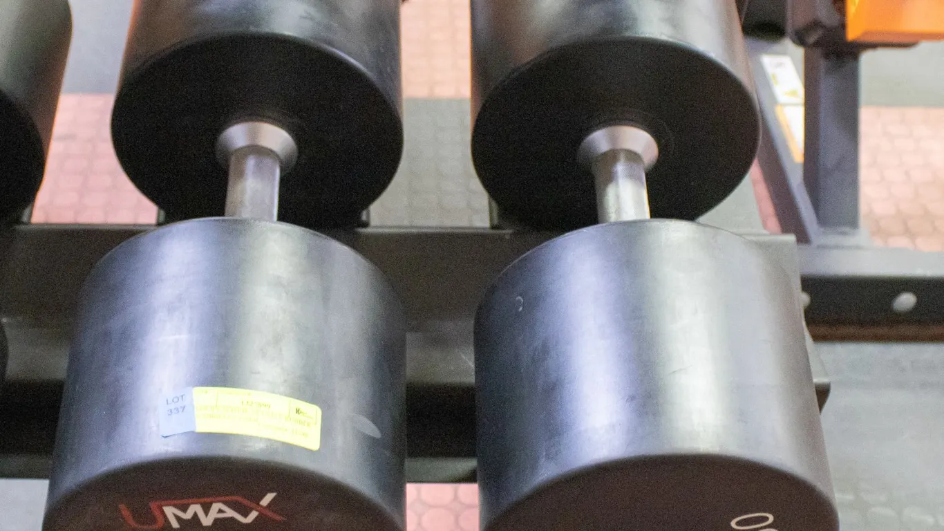 BAILIFF SEIZED: 2X UMAX RUBBER DUMBBELLS 130LB