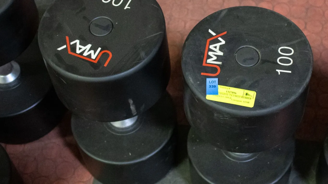 BAILIFF SEIZED: 2X UMAX RUBBER DUMBBELLS 100LB