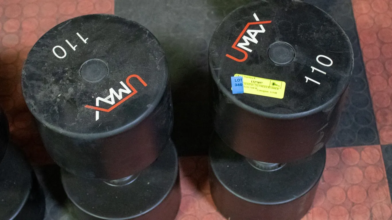 BAILIFF SEIZED: 2X UMAX RUBBER DUMBBELLS 110LB