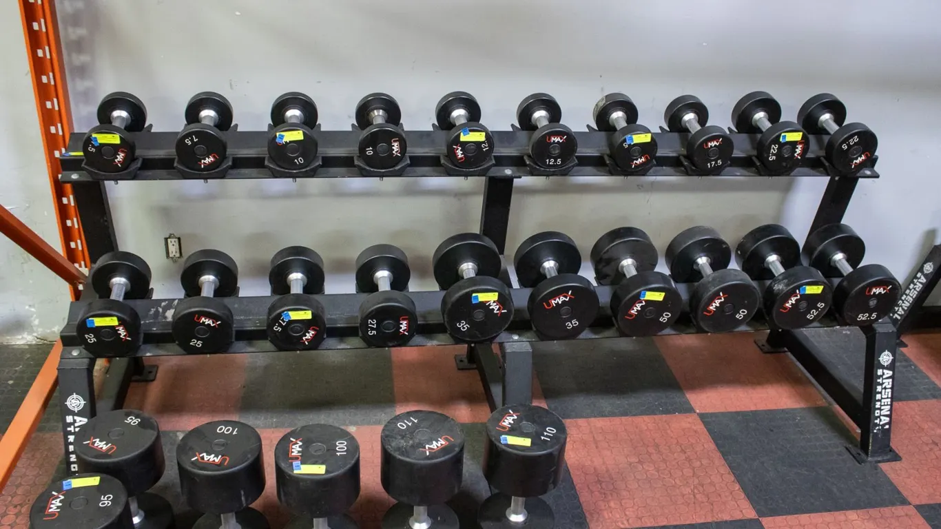 BAILIFF SEIZED: ARSENAL STRENGTH WEIGHT RACK