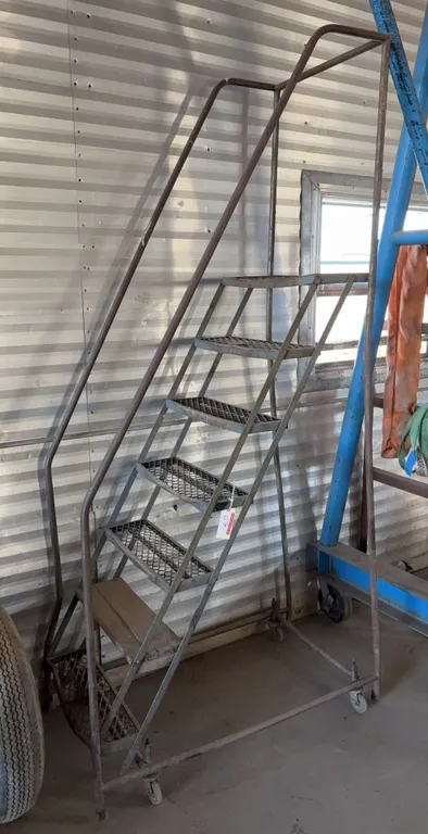 Rolling Stair Industrial Platform