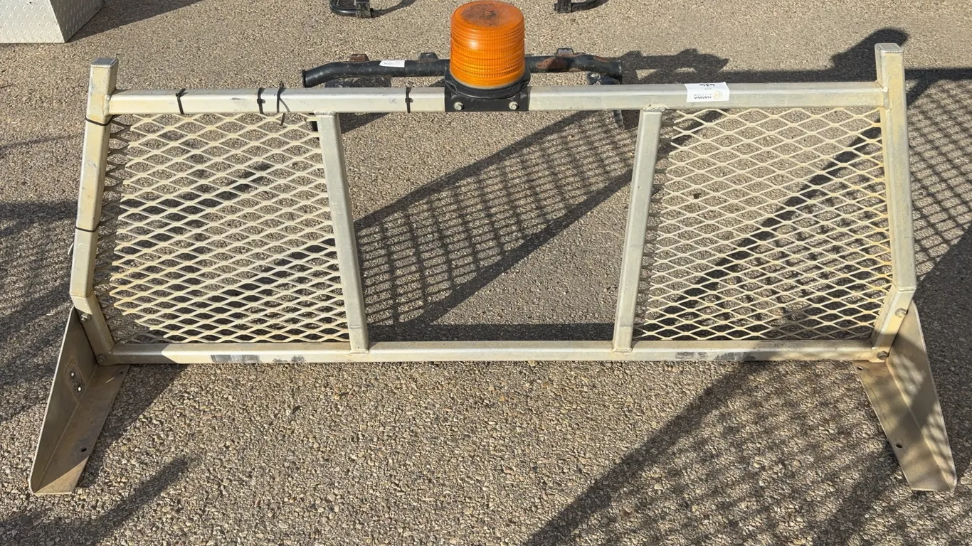 Truck Cab Guard Headache Rack with Beacon