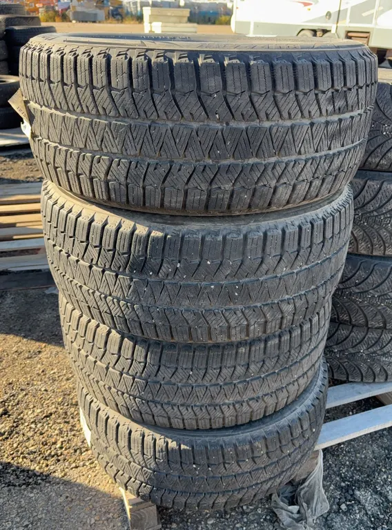Set of Four Bridgestone Blizzak WS90 Winter Tires - 225/55R17 97H