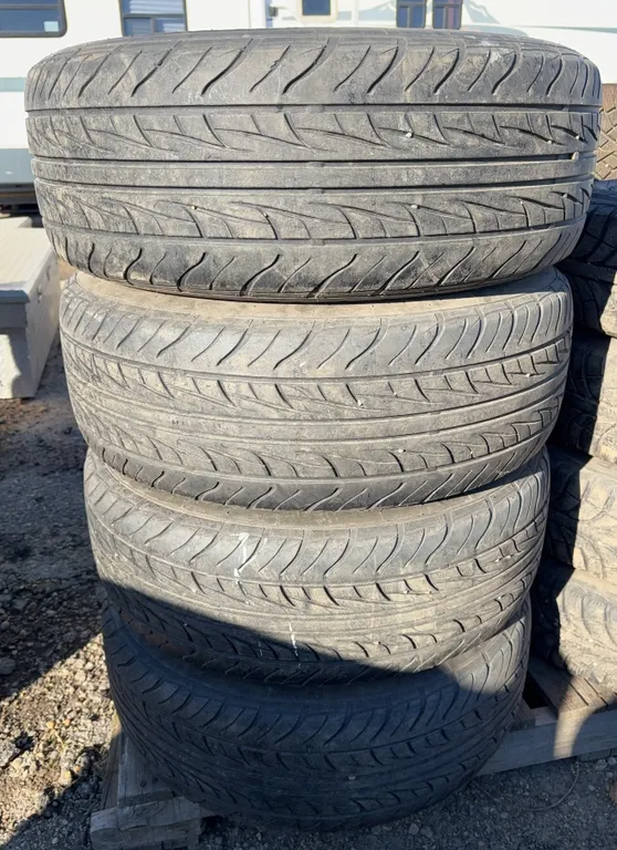 Set of 4 Uniroyal Tiger Paw Tires on Alloy Rims, 225/60R16 (98T)