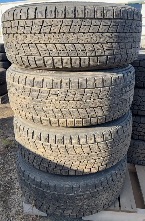 Set of 4 Dunlop Winter Maxx SJ8 Winter Tires on Alloy Rims - 265/50R20 107R