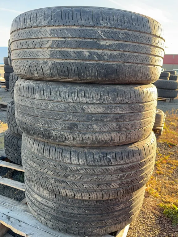 Set of 4 Kumho Crugen Tires - 245/55R19