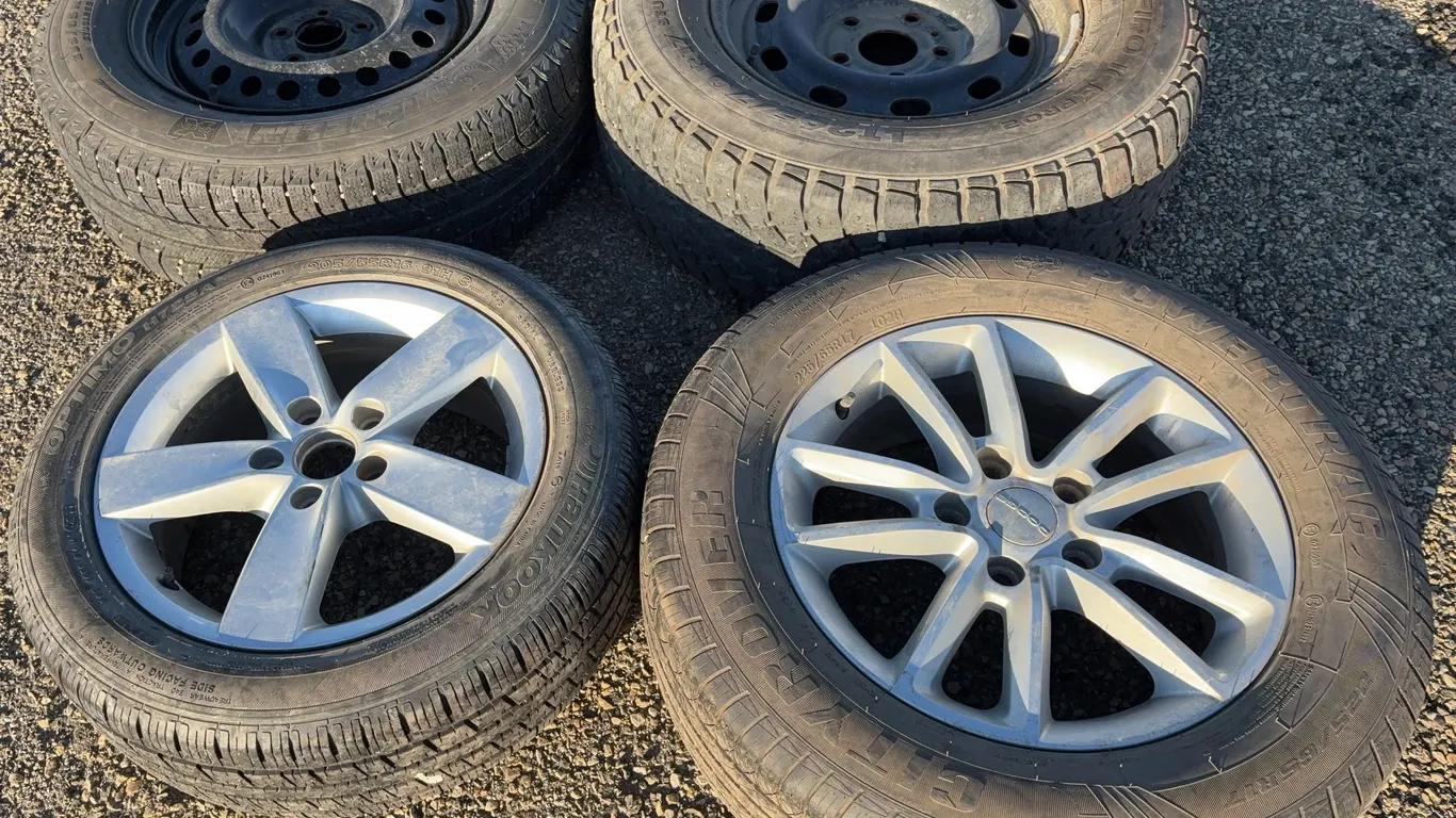 Miscellaneous Tire and Rim Lot (4)