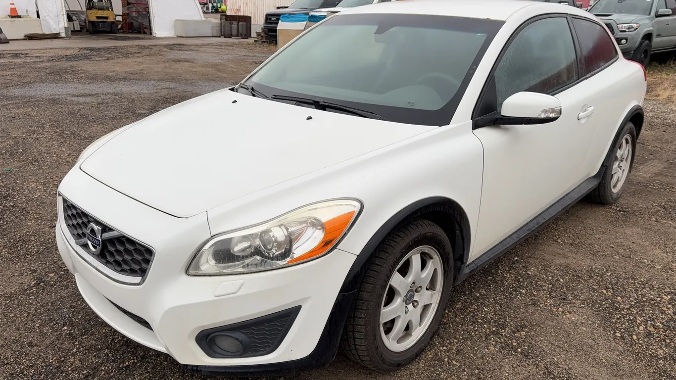 2011 VOLVO C30