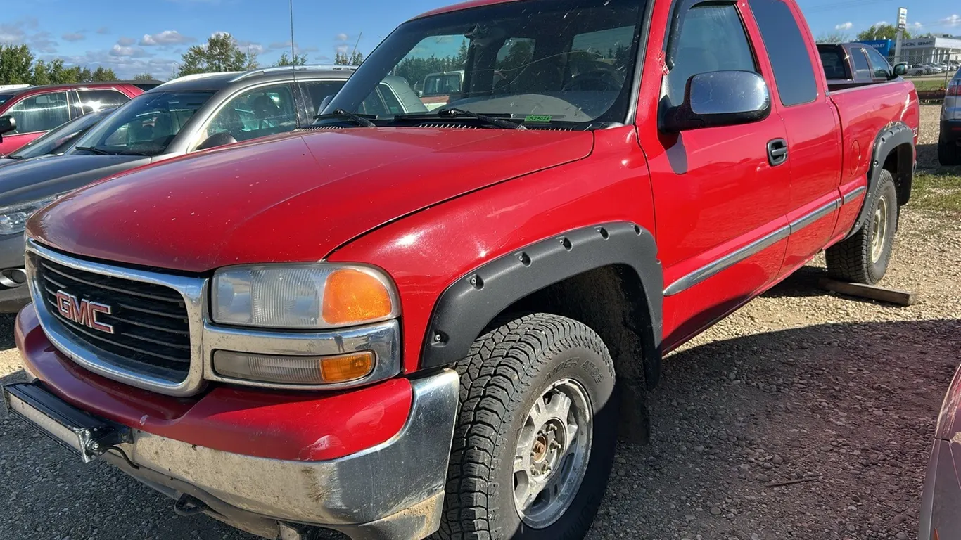 2001 GMC Sierra Truck, 5.3L, 4WD, 514,165km, Red, *VIN 2GTEK19T111216478 (P10-R2-S2302)
