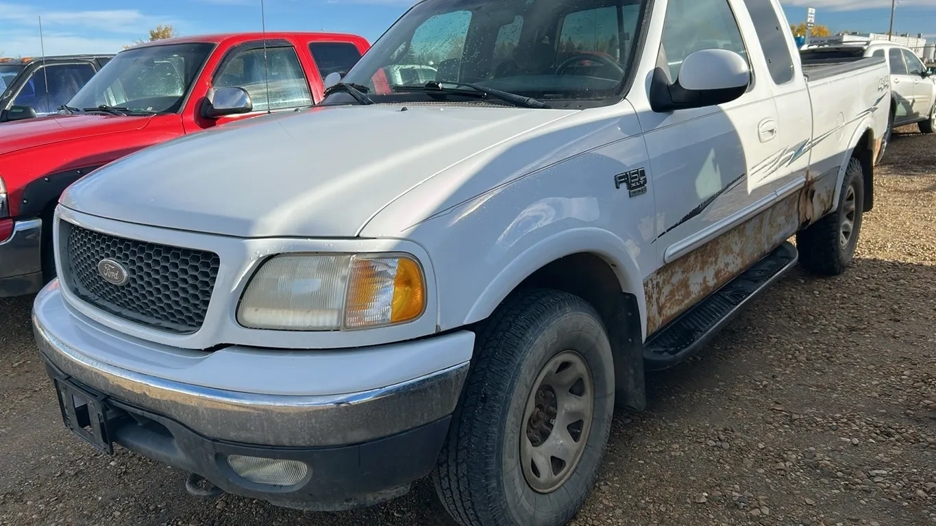2001 Ford F150 XLT Extended Cab Truck, 5.4L, ?km, White, *VIN 2FTPX18LX1CA27828 (P10-R2-W-S172)