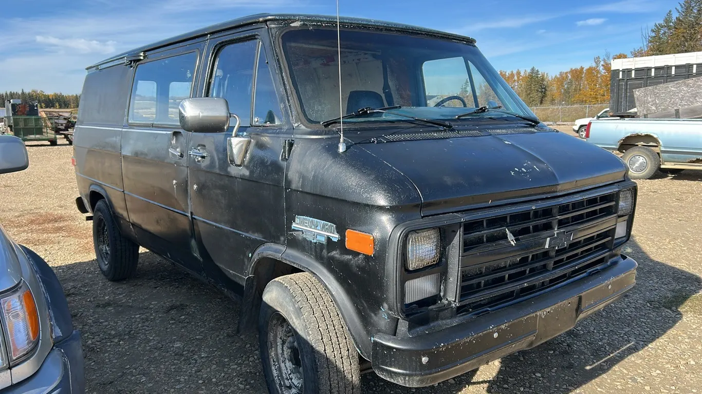 1988 Chevrolet 30 Cargo Van, 350 GMC, 2WD, 354,854km, Black, *VIN 2GCGG35K8J4134314 (P10-R2-S494)