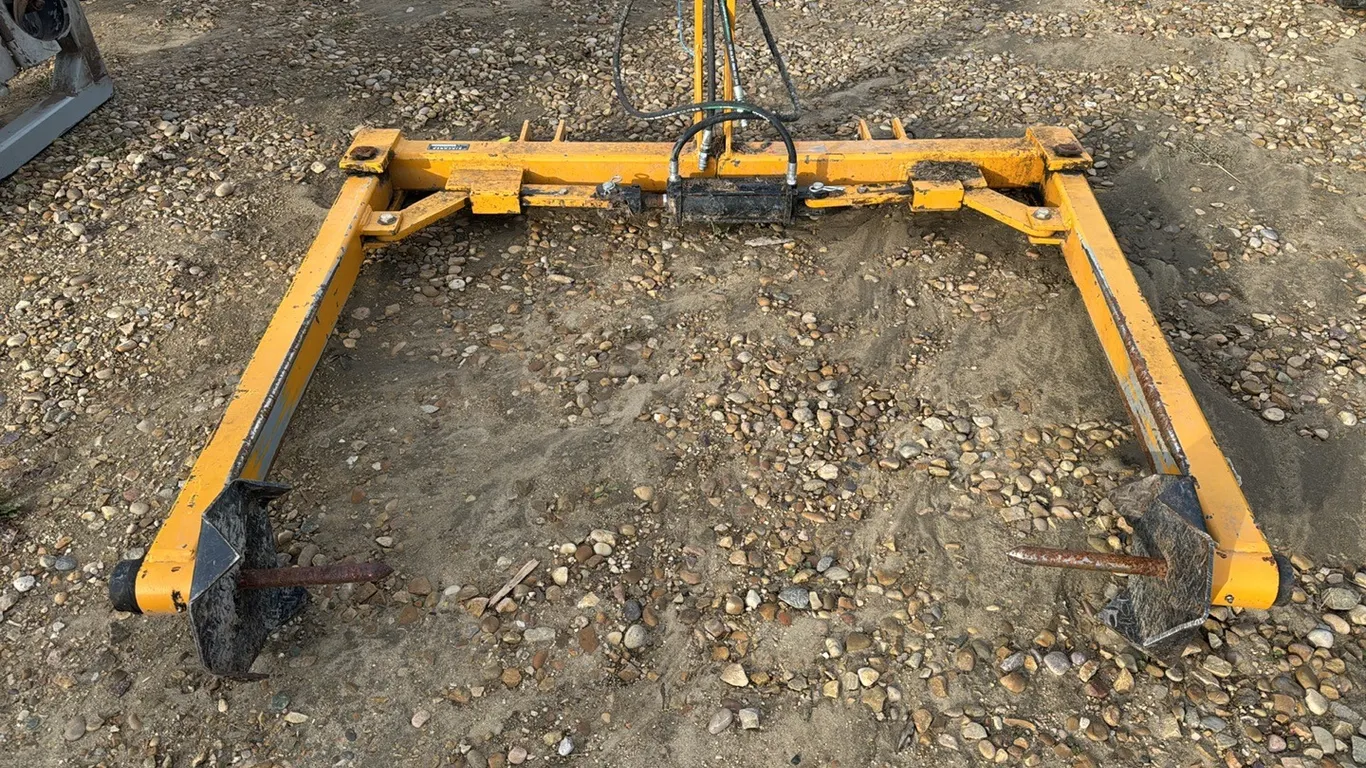 Kirchner 3pt Hitch Bale Unroller (P10-R5-E-S254)