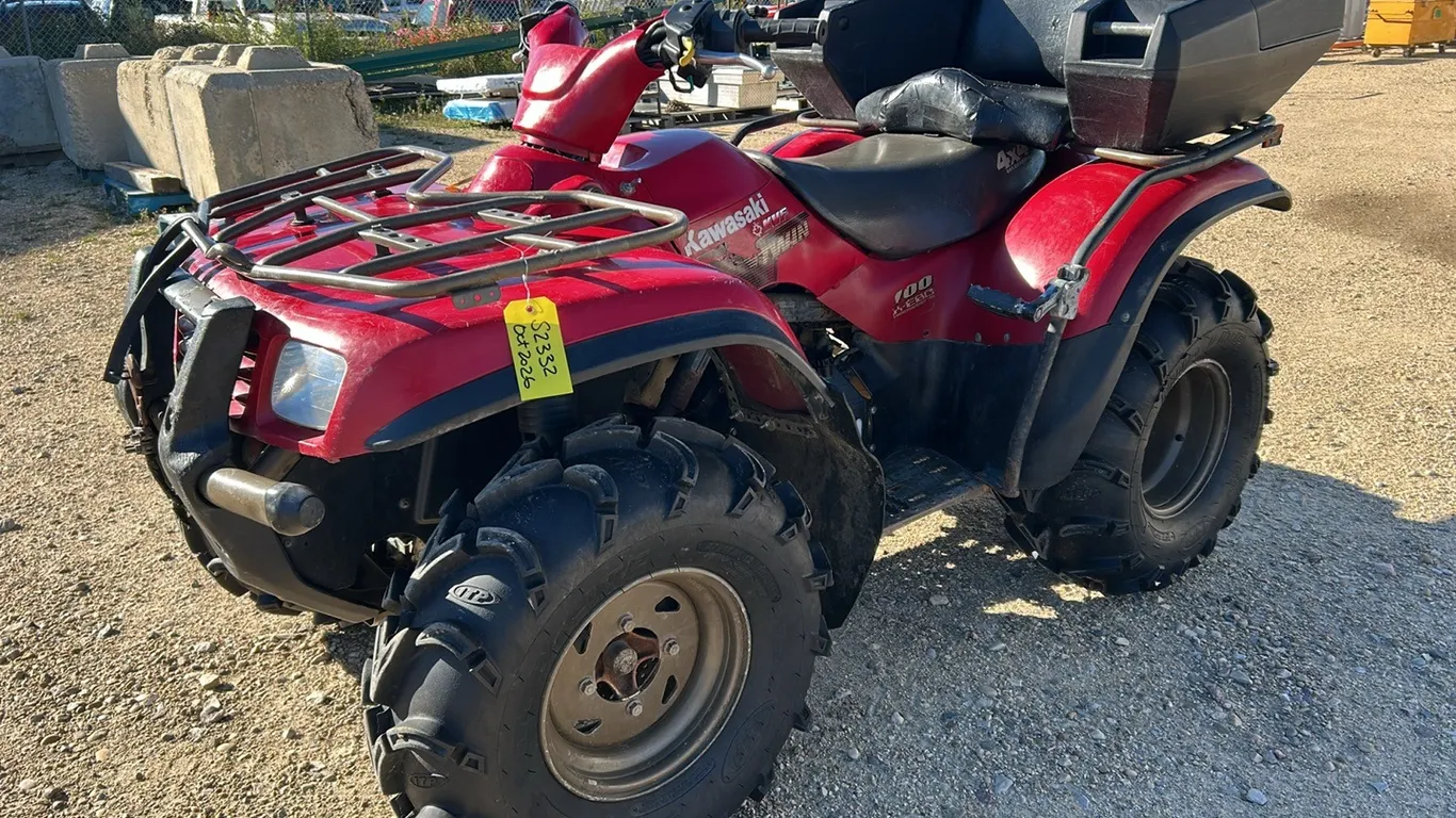 2004 Kawasaki KVF700 Quad, 6595km, Red, VIN JKAVF6A104B511680 (P9-Out-S2332)