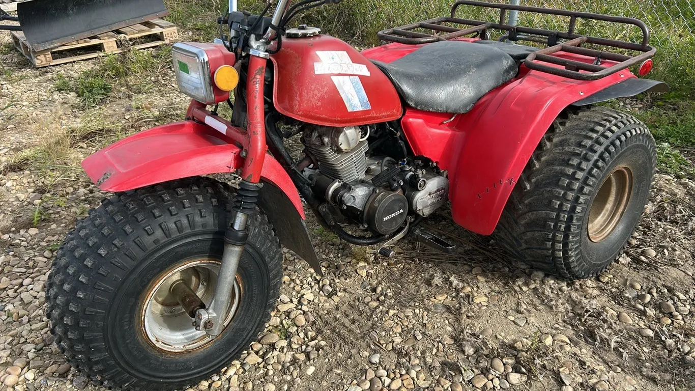 1984 Honda 200 ES Trike, Red, VIN JH3TB0555EC505780 (P10-R1-S481)