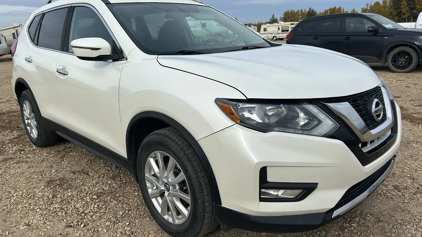 2017 Nissan Rogue SUV, 2.5L, 257,733km, White, *VIN 5N1AT2MVXHC779605 (P10-R2-E-S1098)