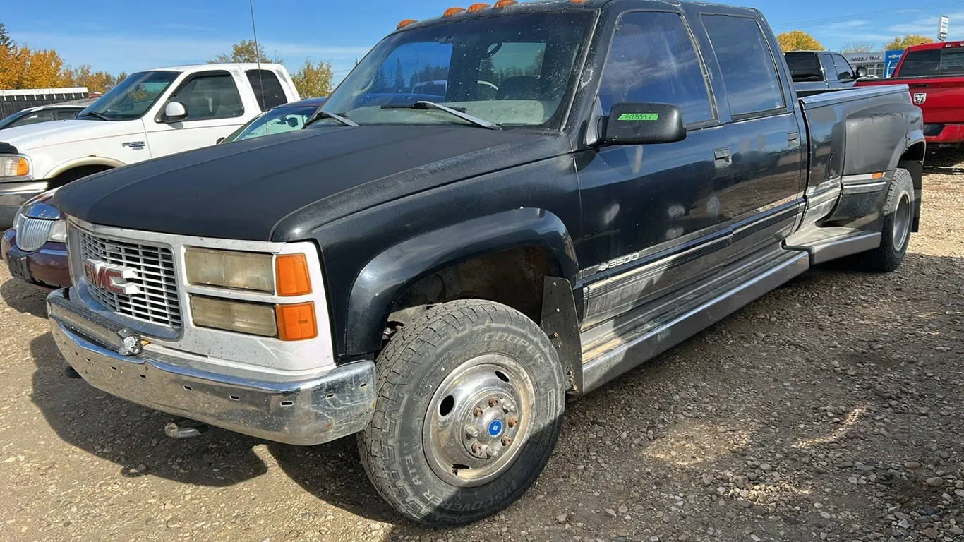 1998 Chevrolet GMT-400 Truck, Diesel, 4WD, 254533km, Black, *VIN 1GCHK33F1WF017345 (P10-R2-W-S2354)
