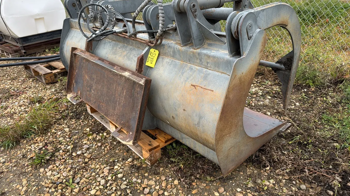 Grapple Bucket, Skidsteer Quick Attach, 86.5" Wide, Heavy Built (P10-R1-S2339)