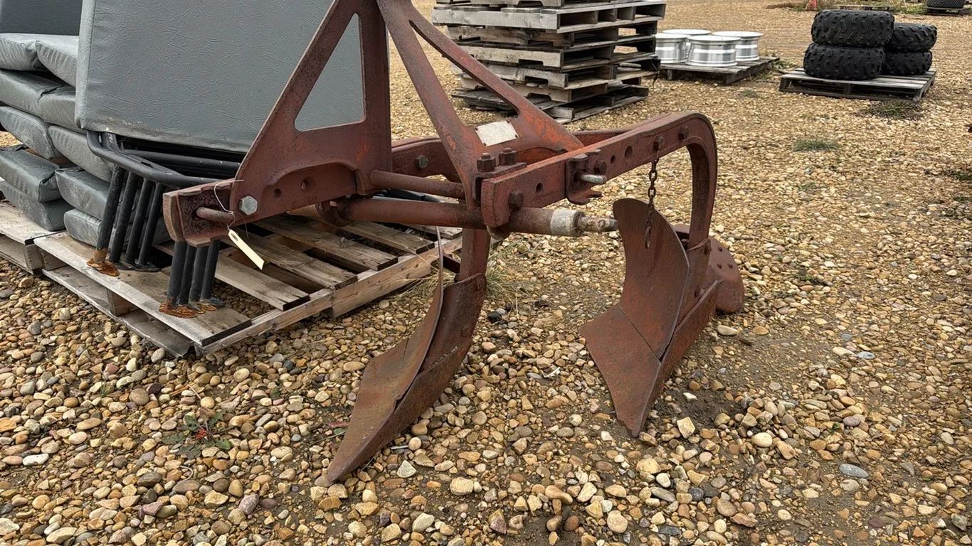 2 Bottom "Dearborn" Model 10-2, Wheel Spins Freely (P10-R9-E-S1136)