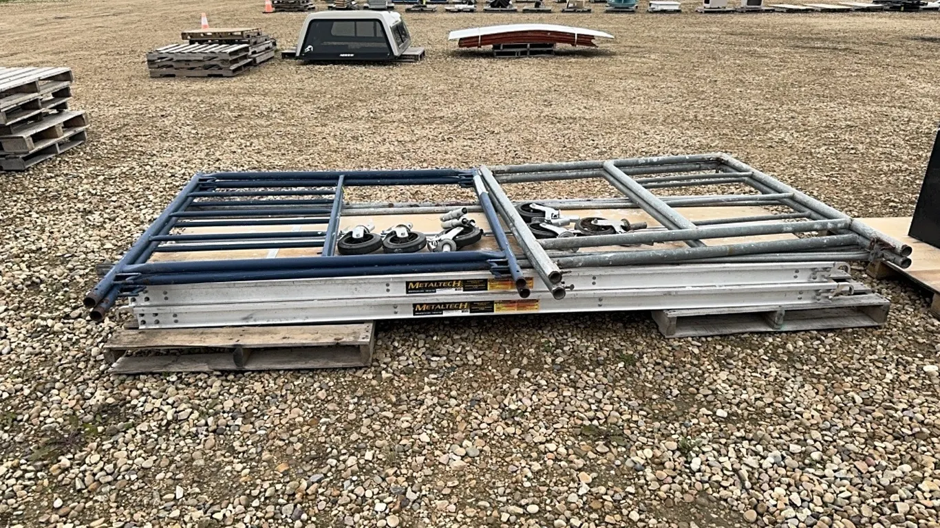 Scaffolding 4-5'x5' Frames, 6 Castor Wheels, 4-10'x19" Platform Plywood Decks, 4 Braces & 4 Coupling Pins (P10-R6-E-S1955)