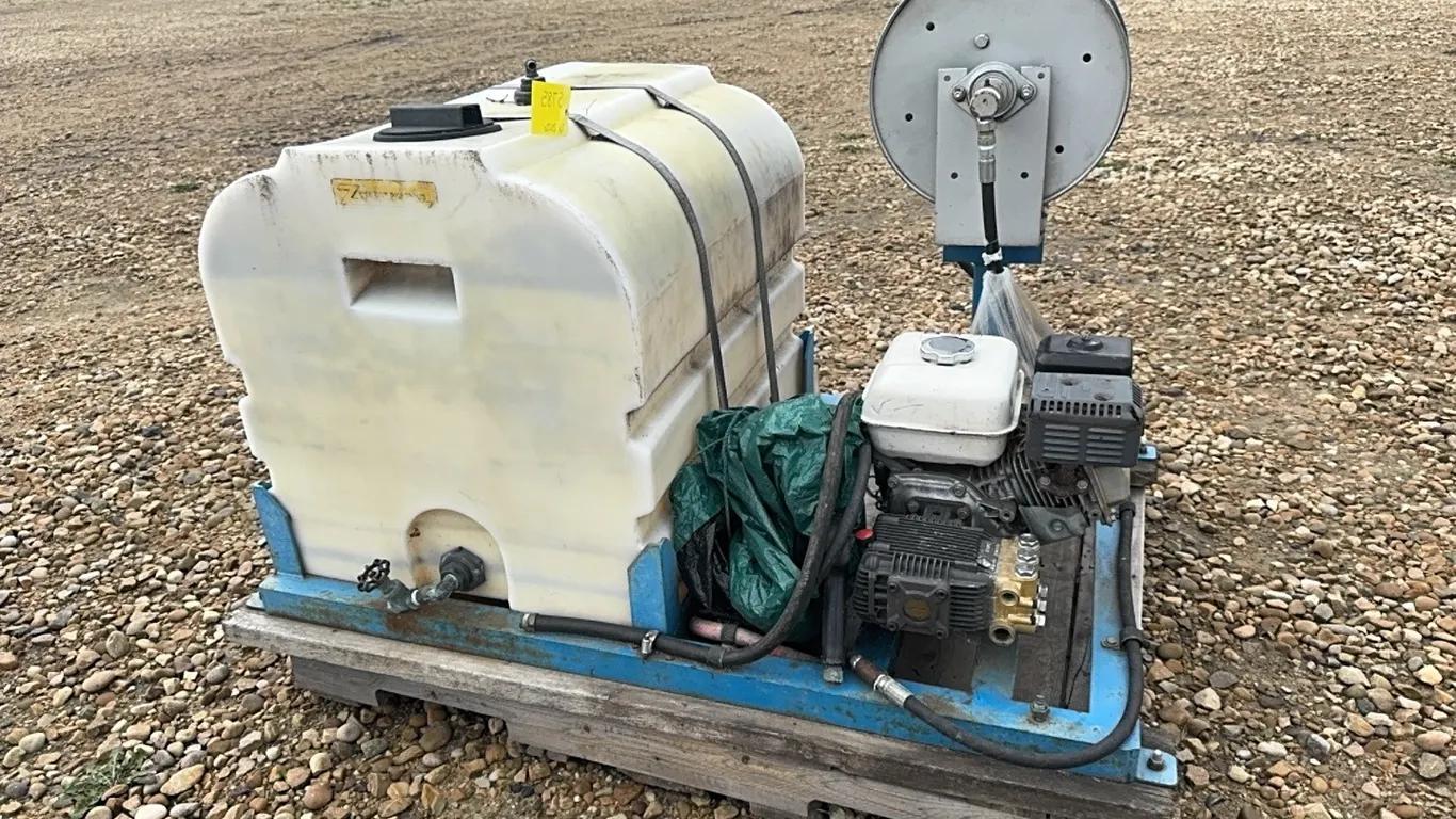 Pressure Washer w/ Tank, Used for RoundUp (P10-R7-W-S785)