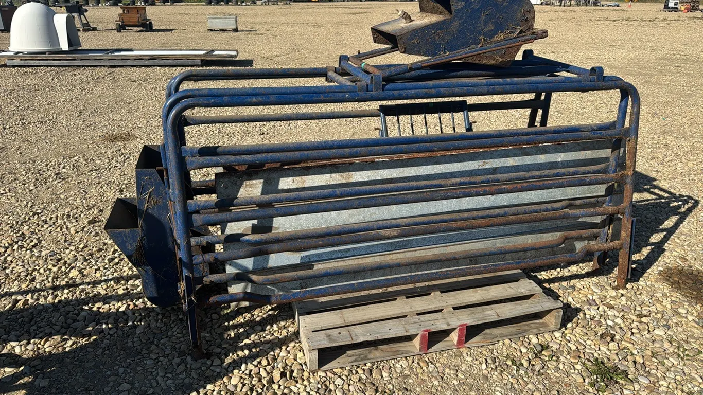 Piglet Pen Crate, Marked 6 (P10-R6-S1653)