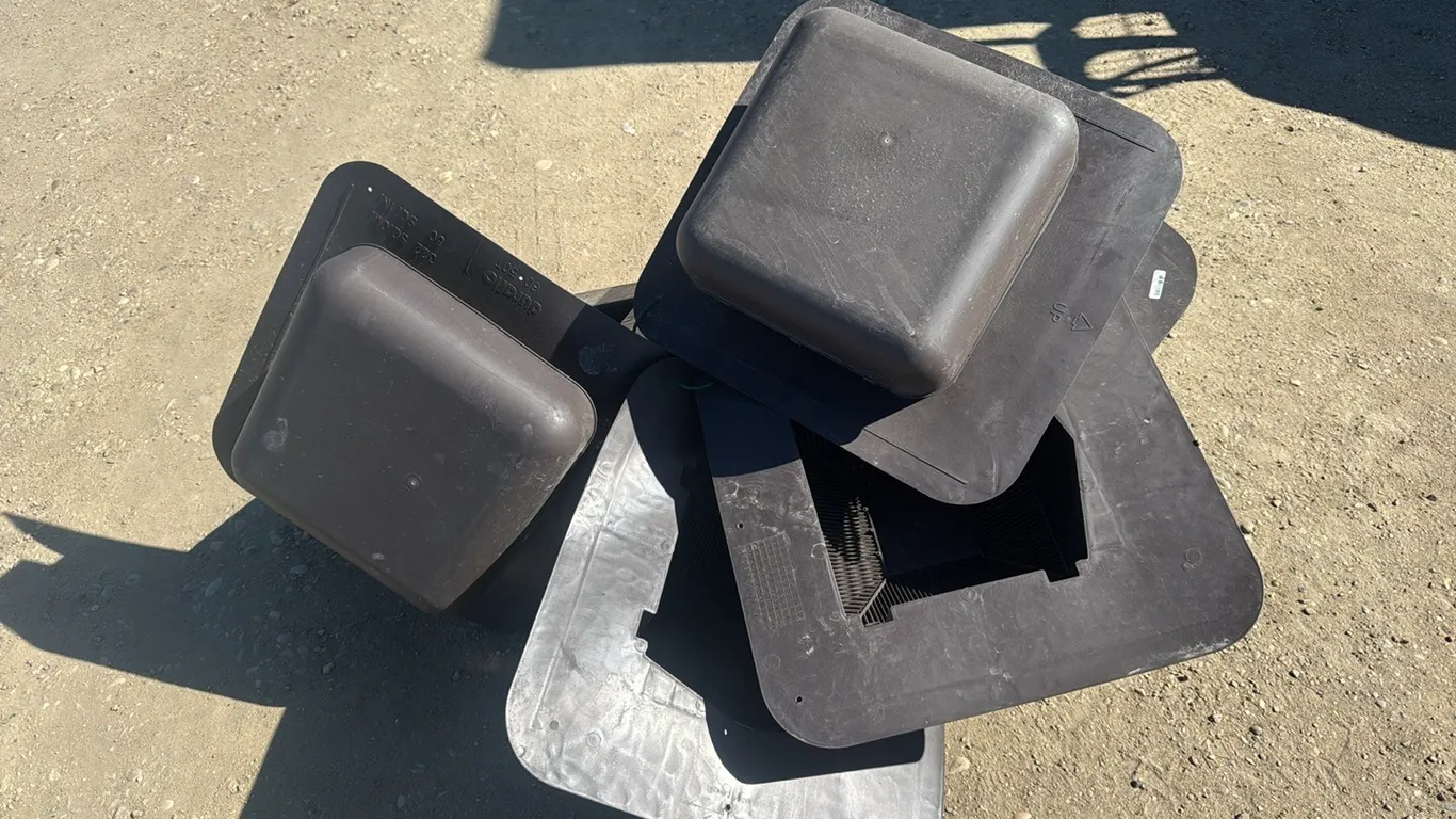 7 Plastic Roof Vents (P10-SCB-S1448)