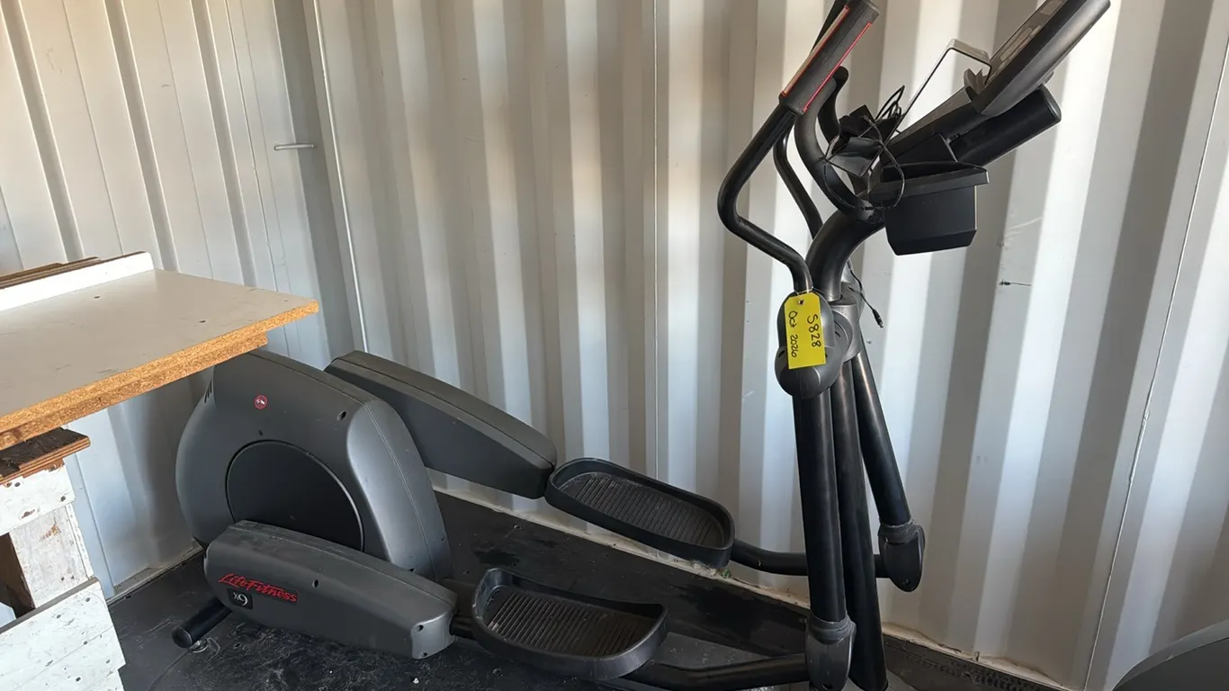 Eliptical Series X9i Cross Trainer, Manual in PA Office (P10-SCE-S828)