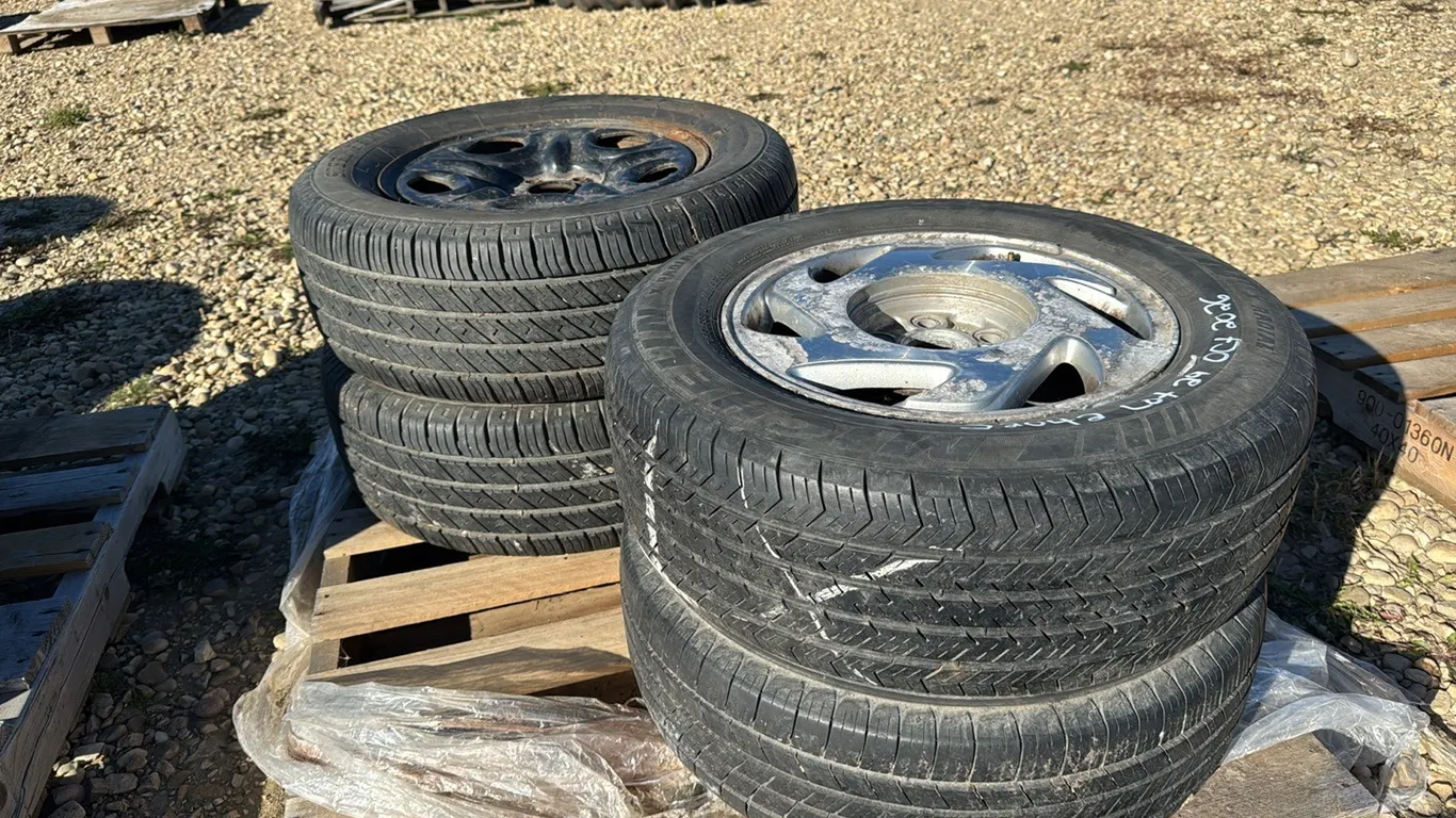 Michelin All Season Tires & Rims 215/65 R15, 205/70 R15 & 2 235/60 R16 (P10-R10-E-S2042)