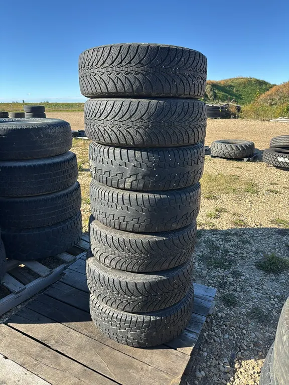 Winter Tires & Rims 205/60 R16 (P10-R10-E-S2042)