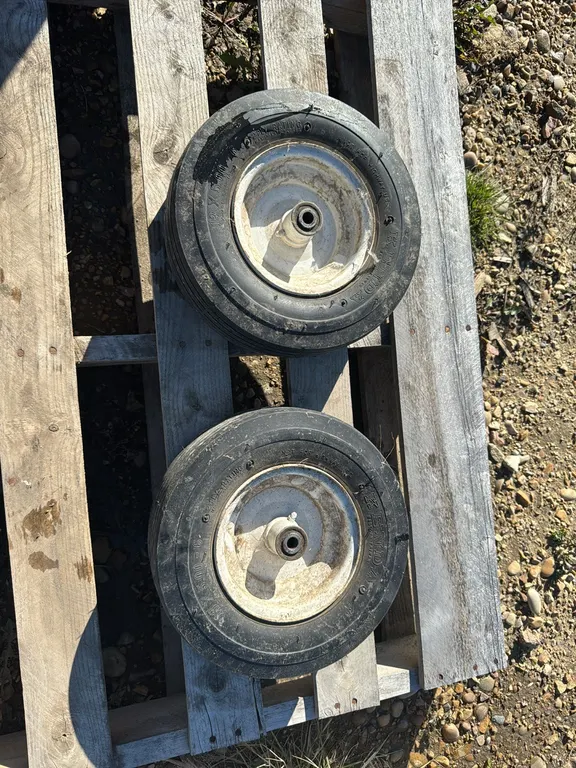 2 Trailer Tires 13x5.00-6 (P10-SCB-S1248)