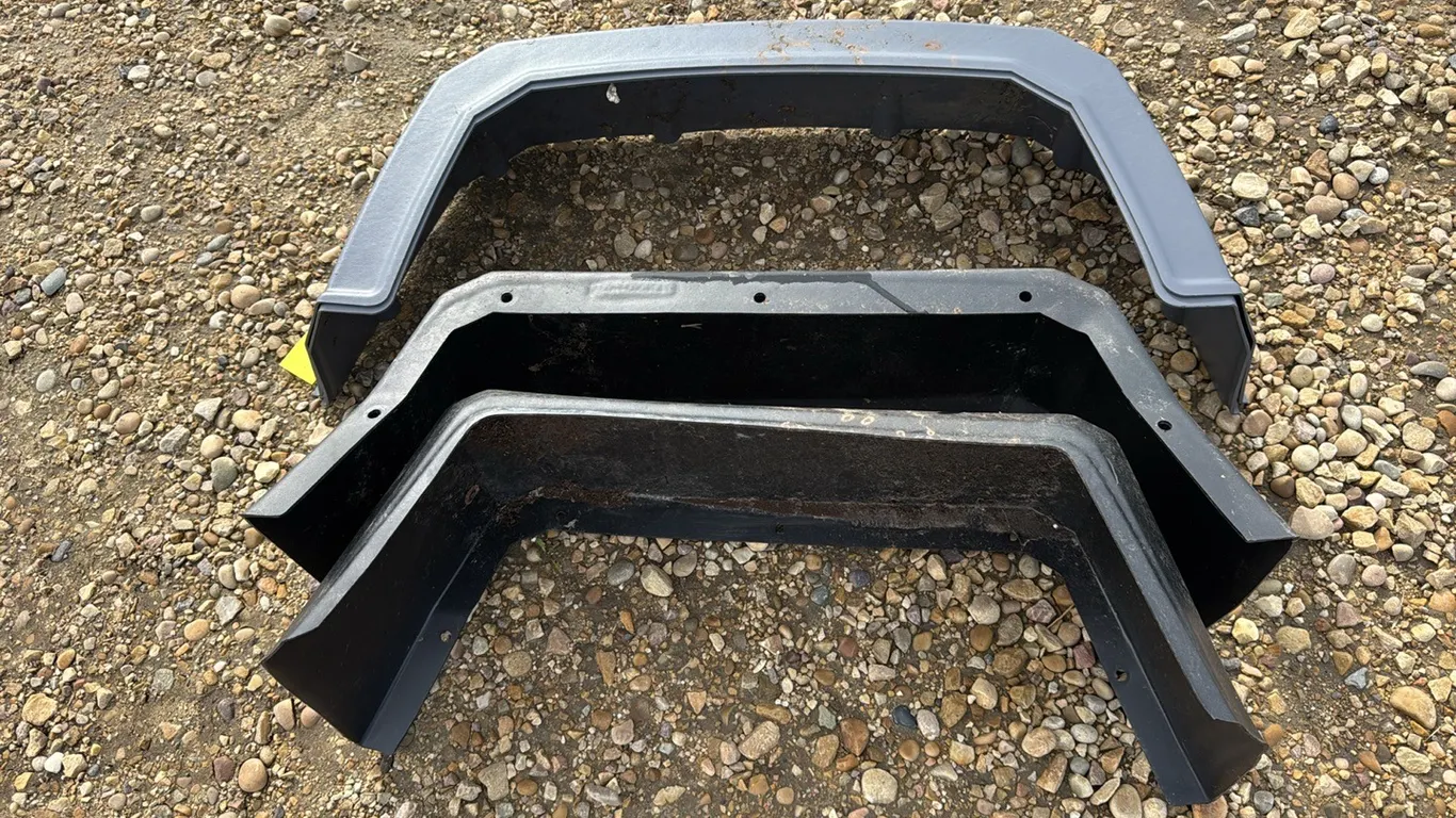4 Trailer Fenders (P10-R8-E-S1999)