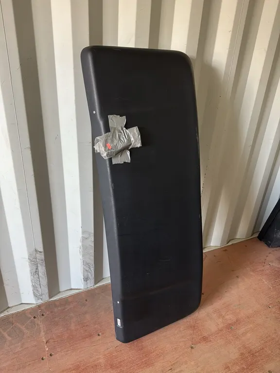 Aero Shield Wind Deflector w/ Universal Mounting Kit for All Models of Pickups Trucks, Used 3 Season (P10-SCD-S838)