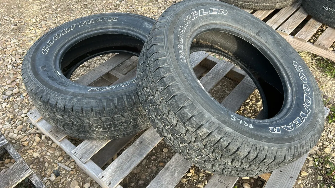 2 Wrangler Good Year LT 275/65 R18 Tires (P10-R10-W-S732)