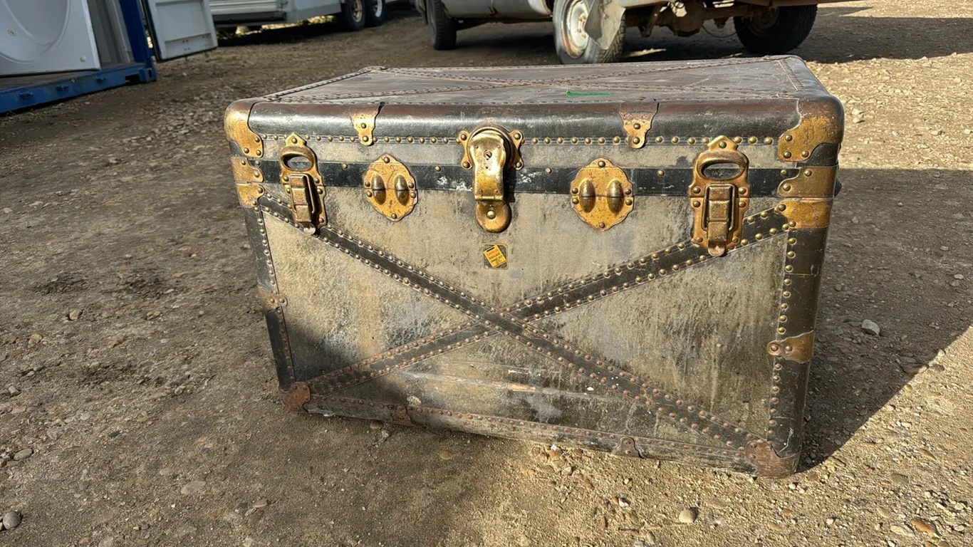 Vintage Chest (P10-SCG-S2303)