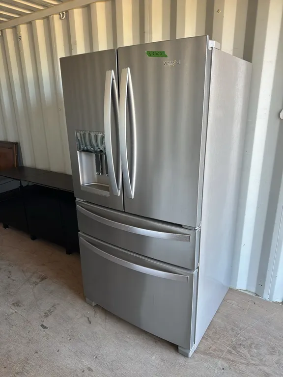 Large Fridge (P10-SCG-S2303)