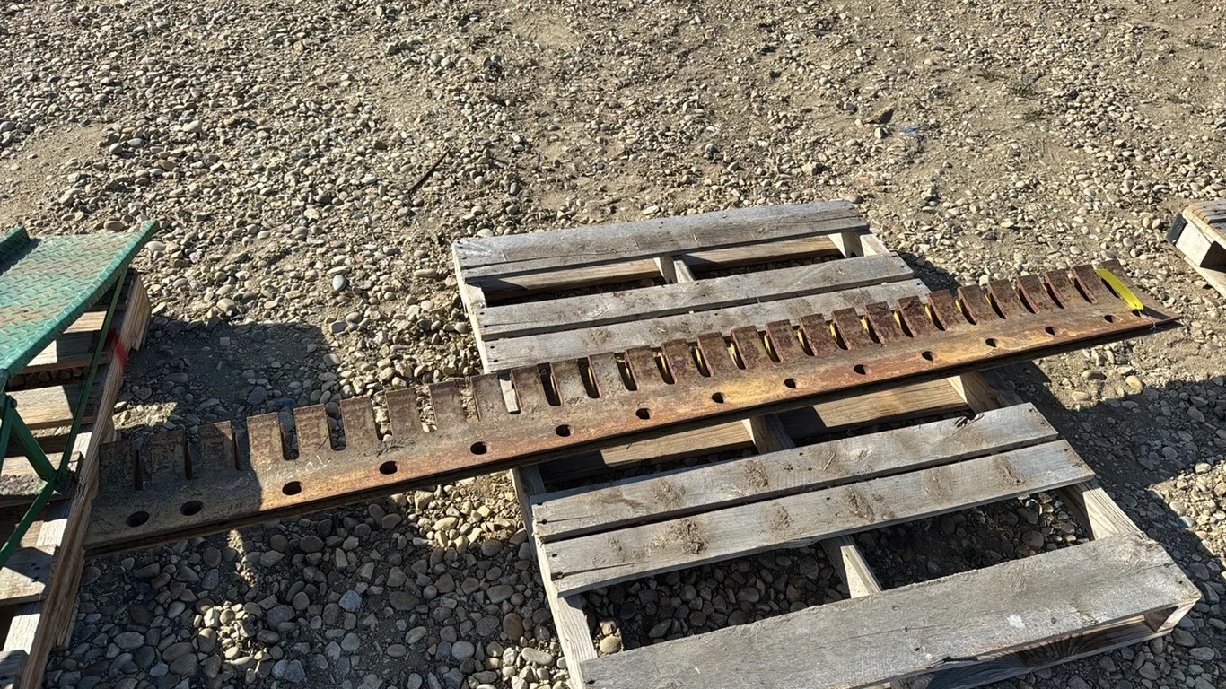 2 New Grader Blades (P10-R6-E-S2030)