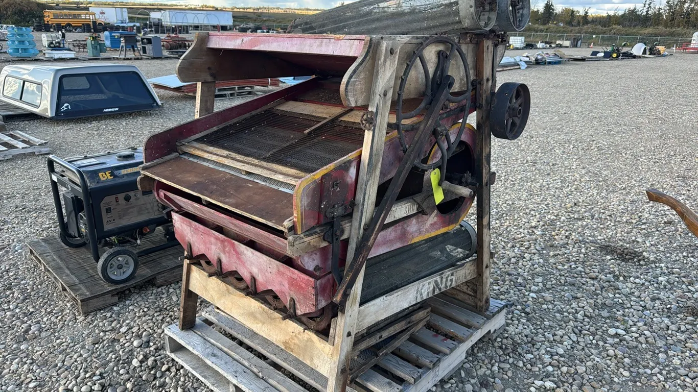 Vintage Fanning Mill (P10-R6-E-S2321)