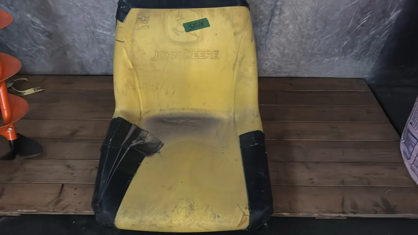 JD Tractor Seat (P10-HT-S2328)