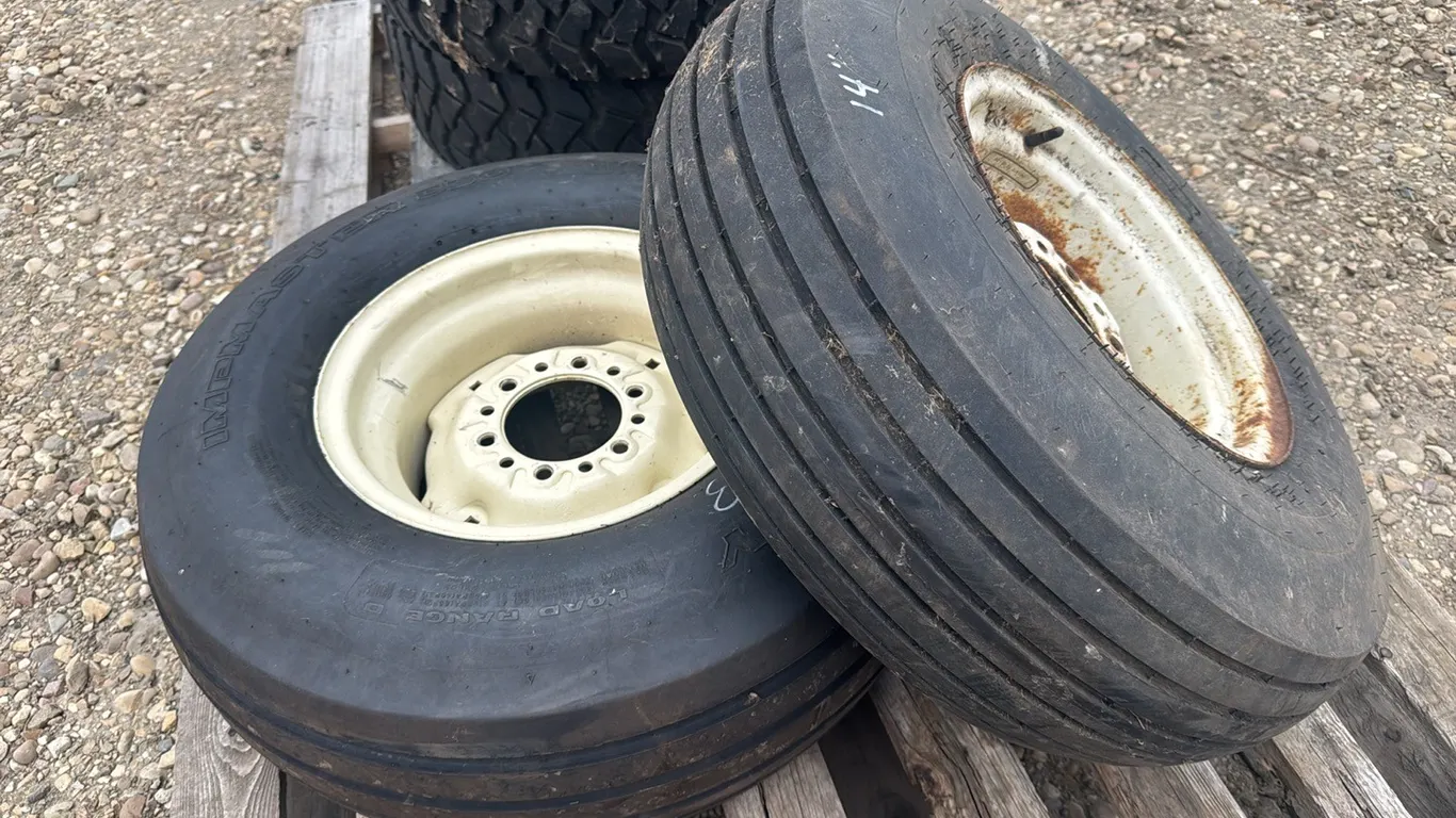 1 Qty 11L-15F1 Tire & Rim & 1 Qty 9.5-14 Titan Tire & Rim (P10-R10-W-S2273)