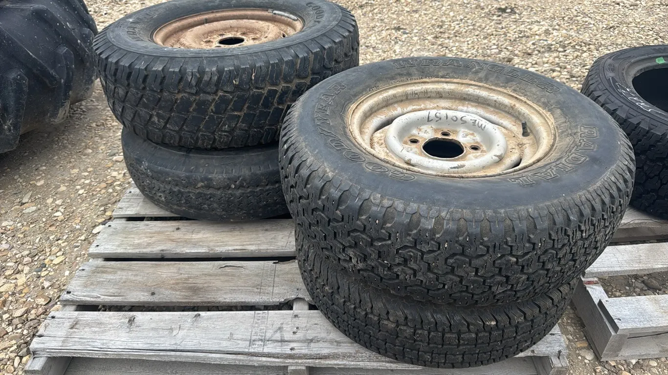 4 Qty Rims w/Tires (P10-R10-W-S2273)